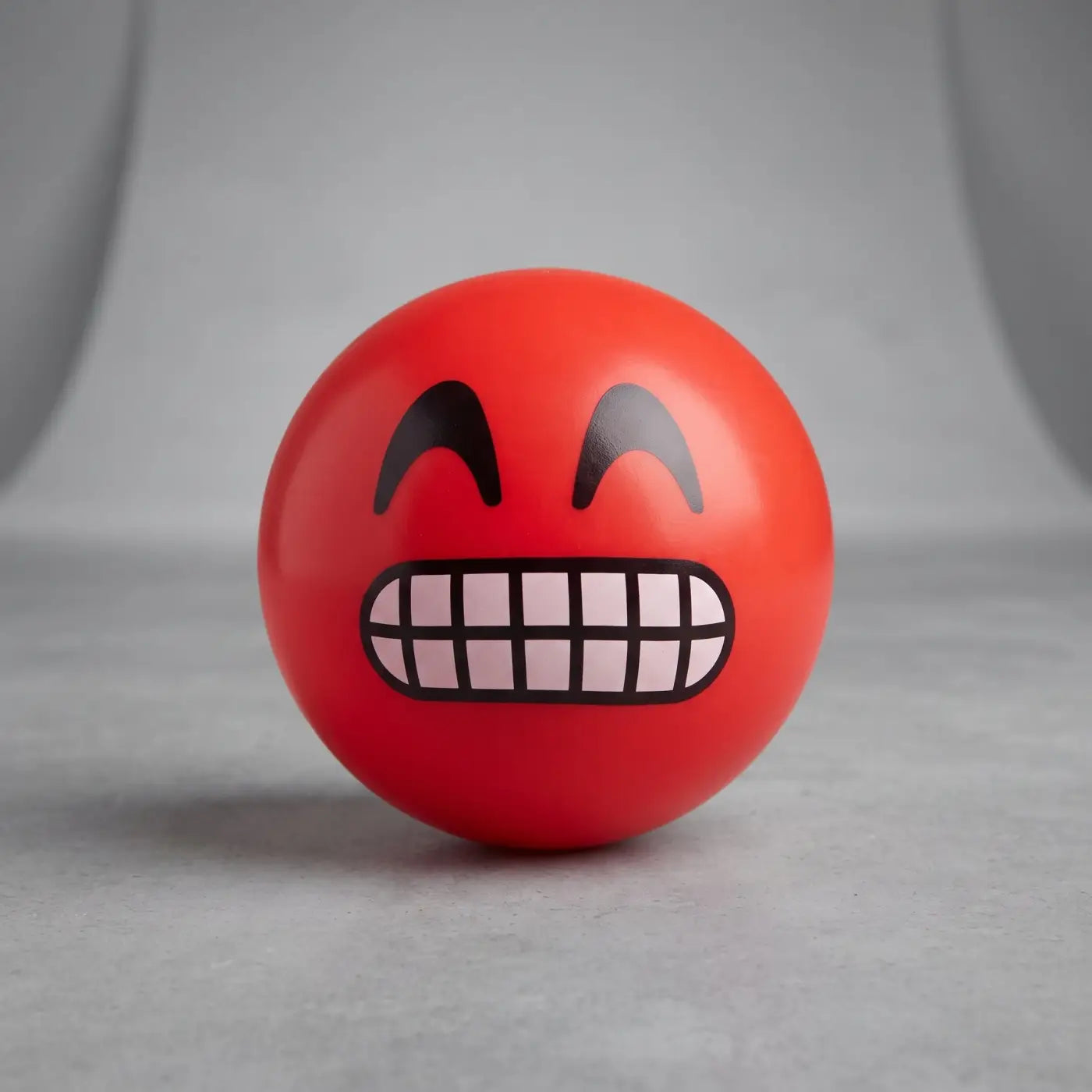 La Luna Bella - Toys kids balls: 18" EMOTICON VINYL BALL