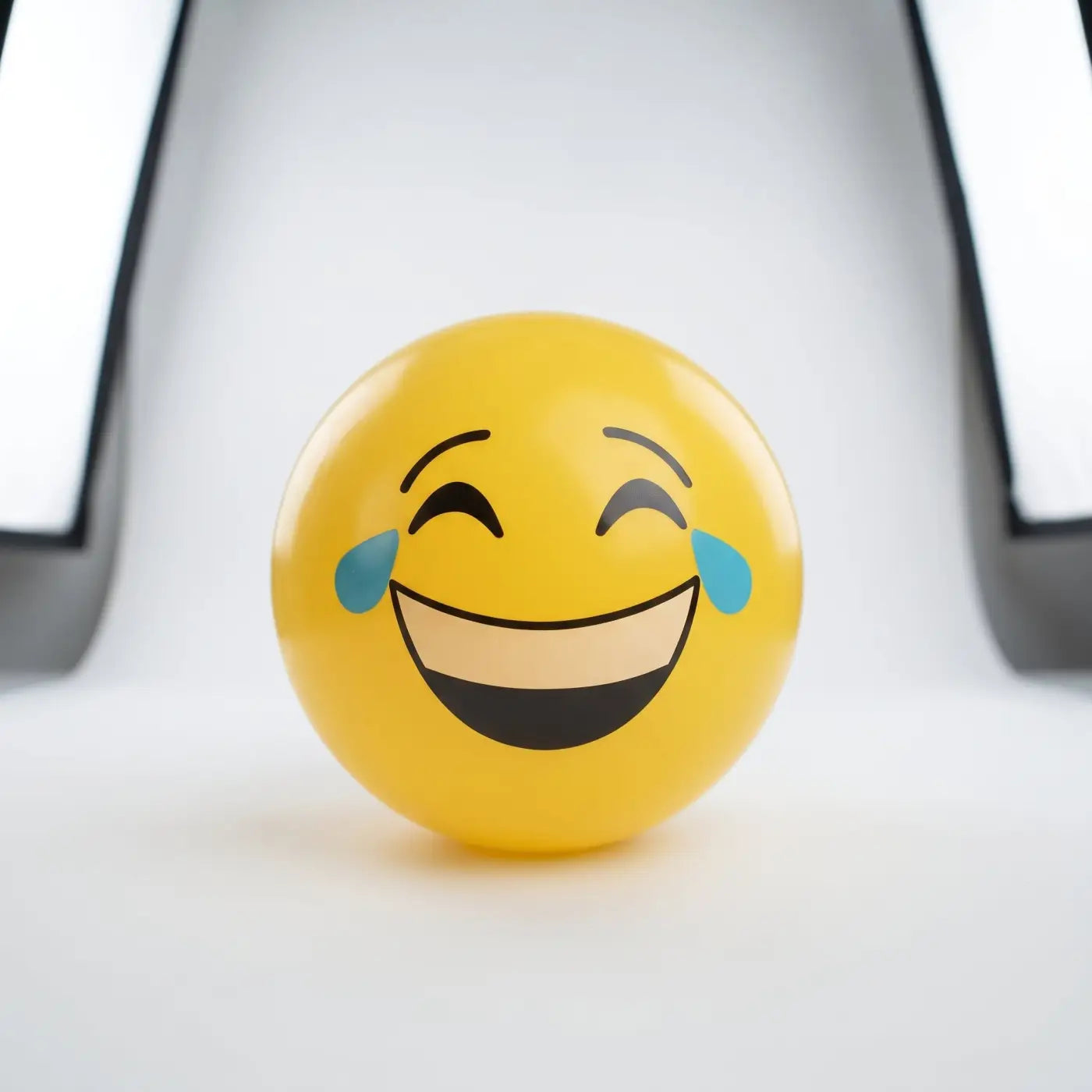 La Luna Bella - Toys kids balls: 18" EMOTICON VINYL BALL