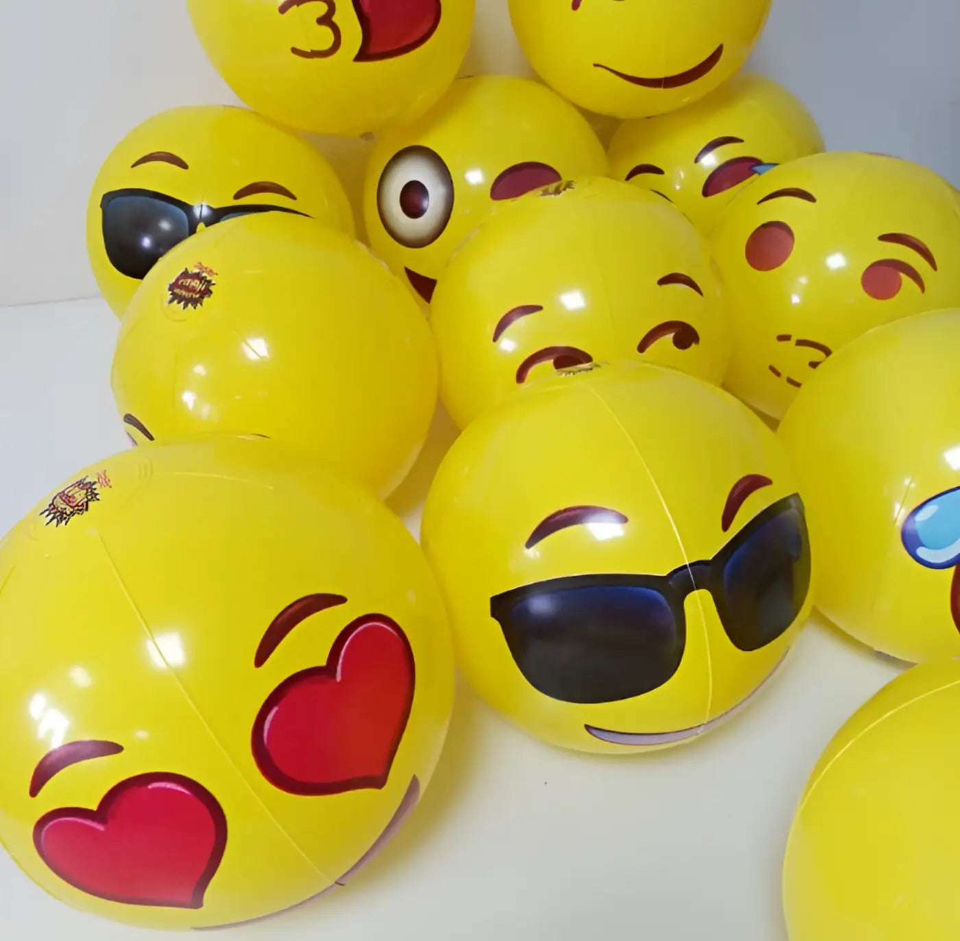 The Ball Depot kids inflatable ball: 6pc Inflatable Expression Ball