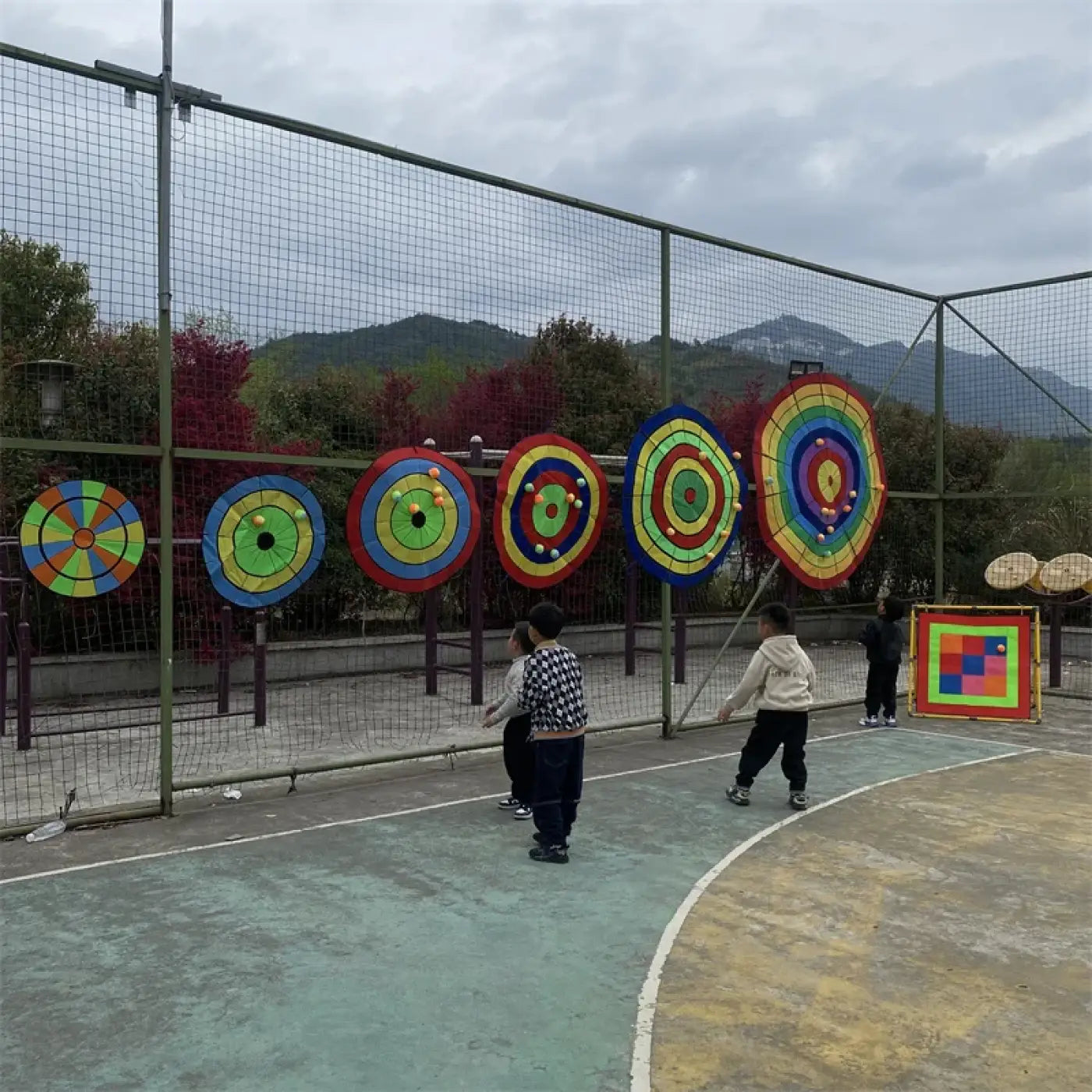 The Ball Depot : Dartboard Game Set Round Cloth Dart Board Outdoor Hrowing Sticky Ball Target Toy With 20 Balls for Parent-child Interaction Game