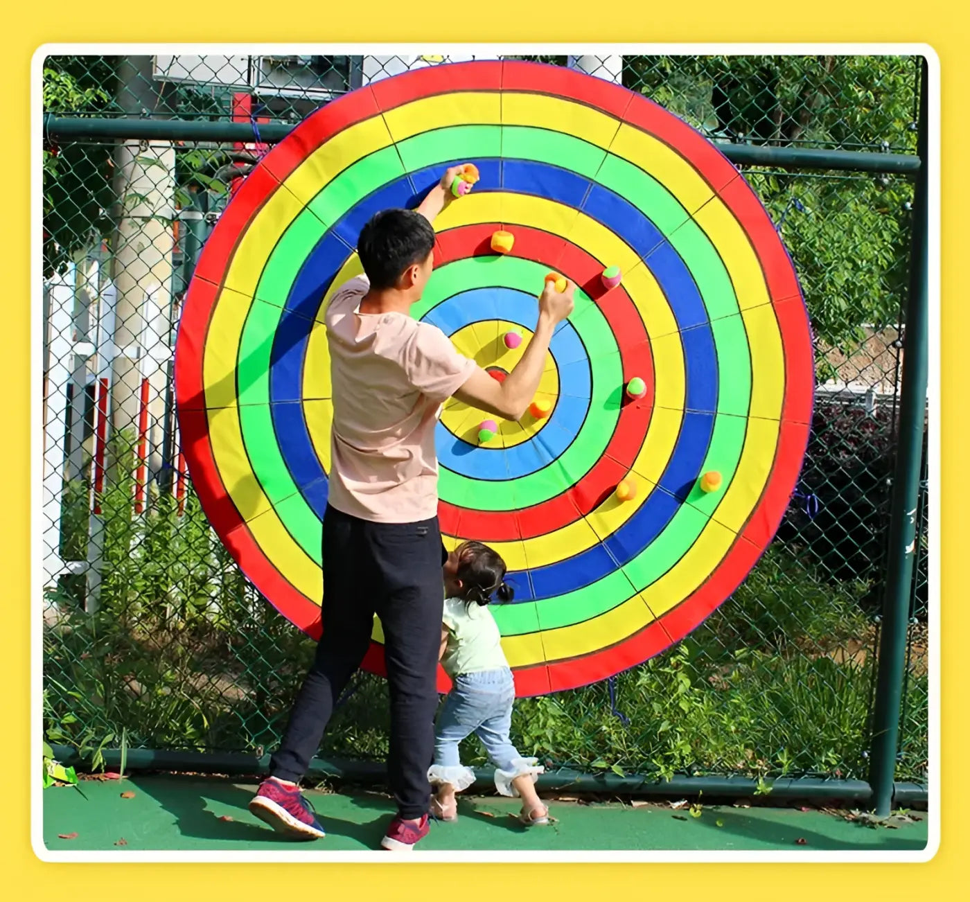 The Ball Depot dartboard: Dartboard Ball Game Set