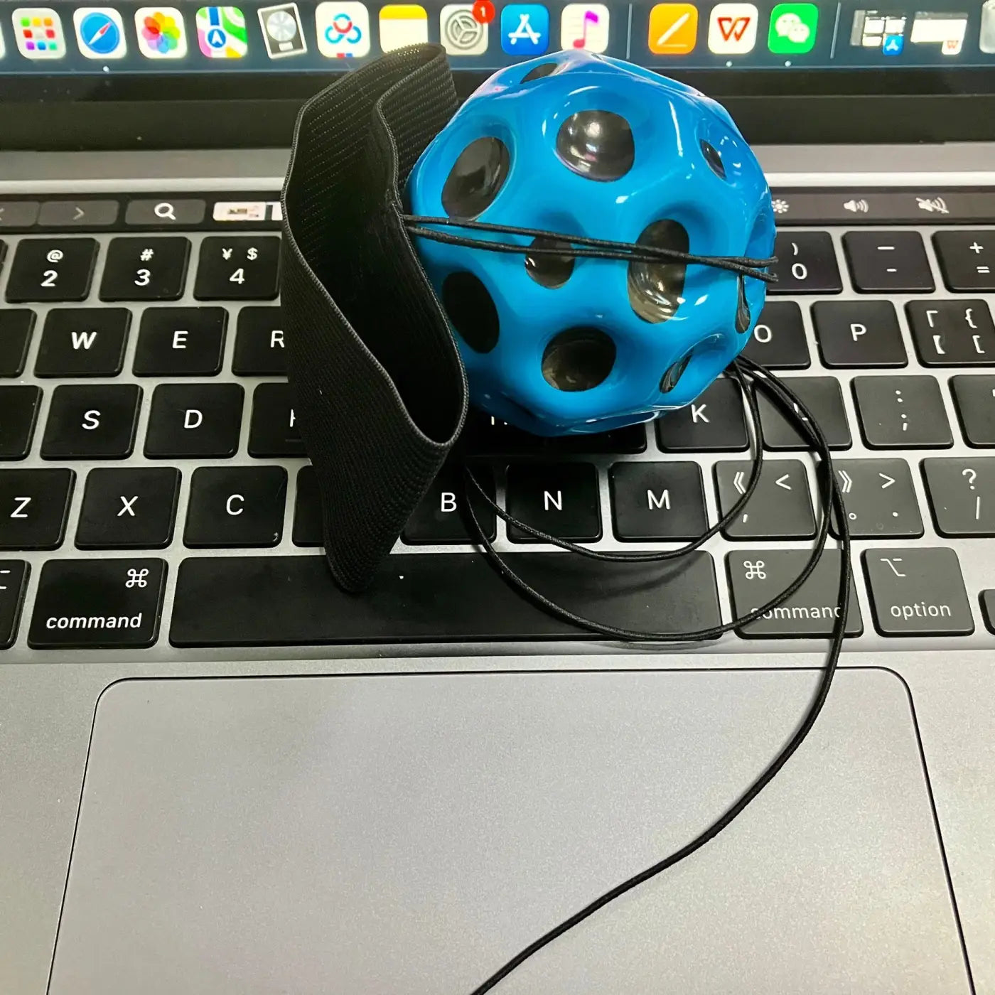 Cashymart bounce ball: Elastic Band Wrist Holed Decompression Balls