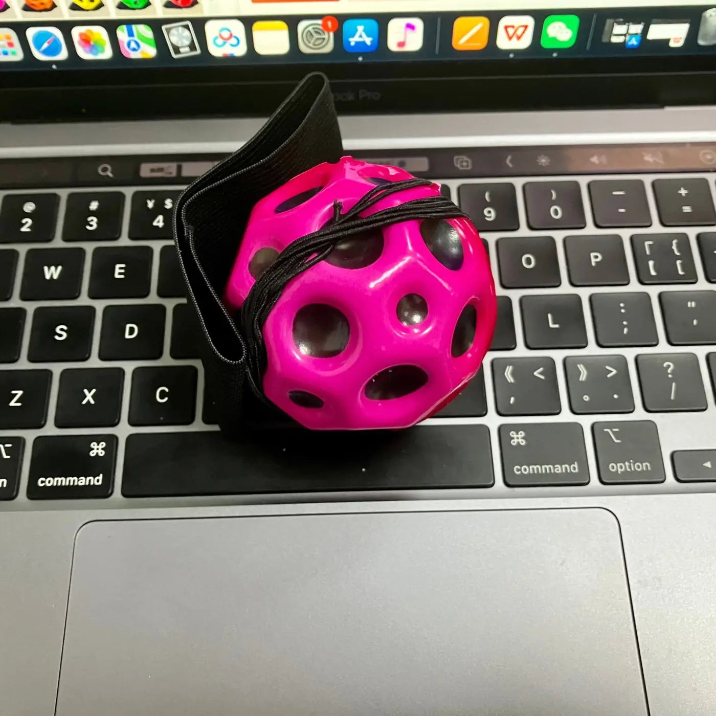 Cashymart bounce ball: Elastic Band Wrist Holed Decompression Balls