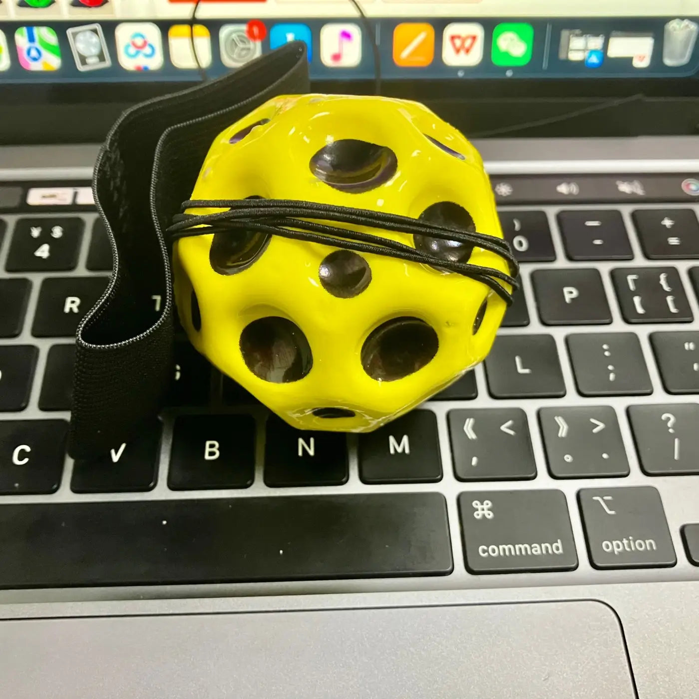 Cashymart bounce ball: Elastic Band Wrist Holed Decompression Balls