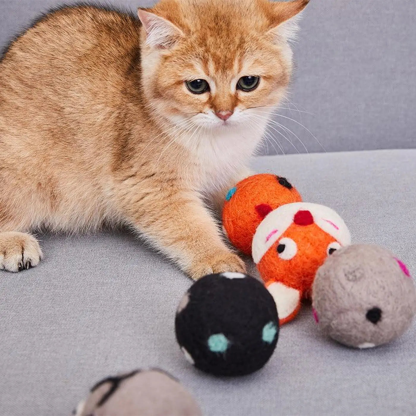 The Ball Depot Cat Toys: Felt Stretch Bell Cat Ball