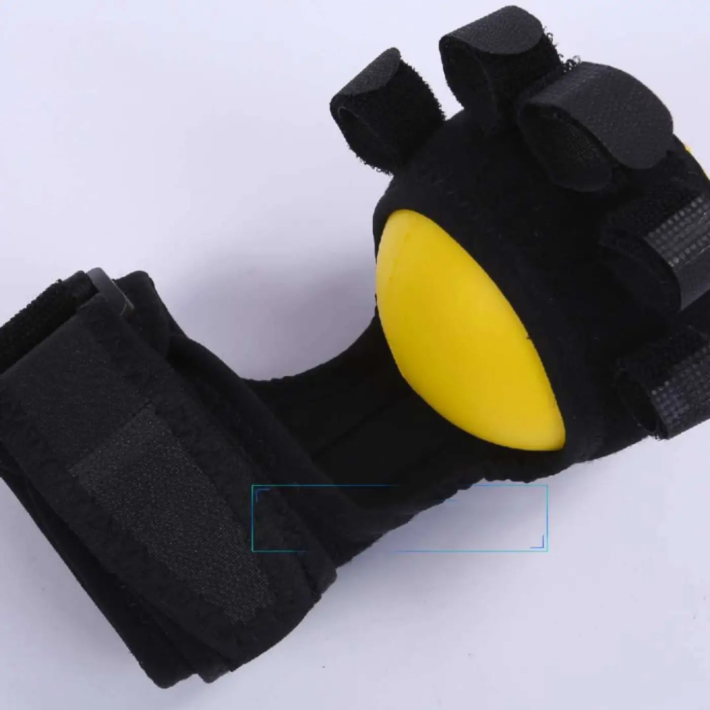 The Ball Depot training ball: Fracture training finger ball grip
