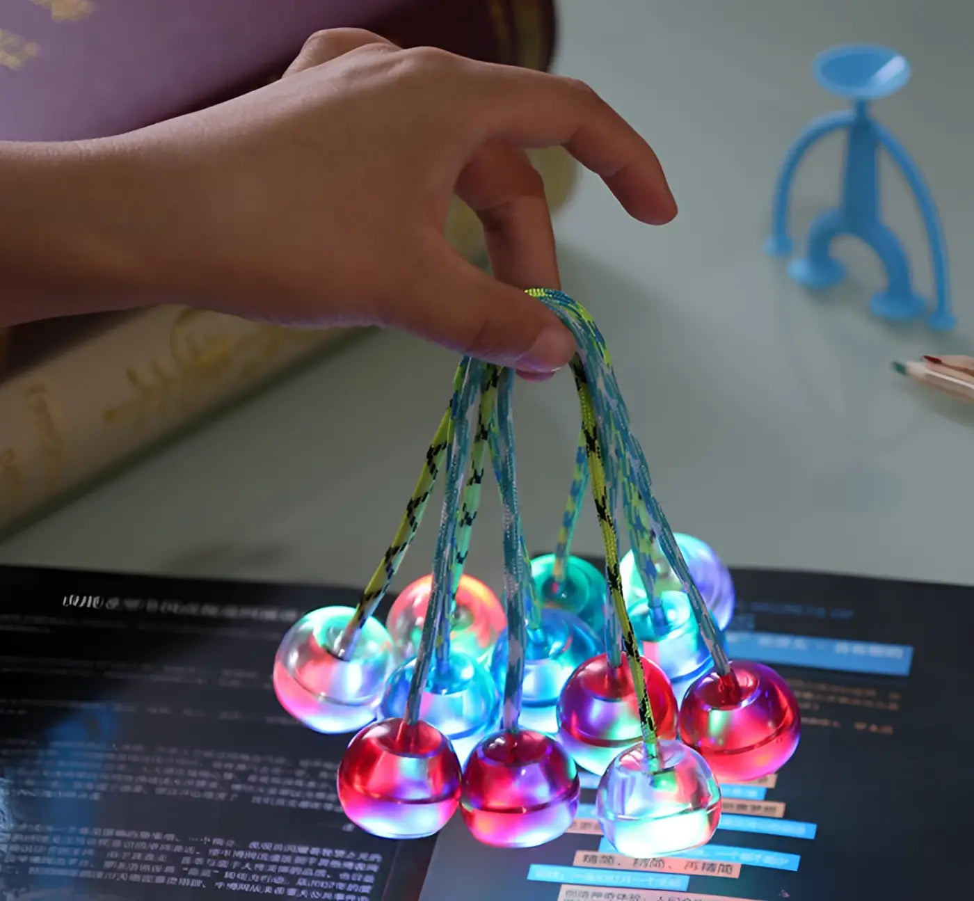 The Ball Depot glow ball: LED Colourful Finger Yo-Yo