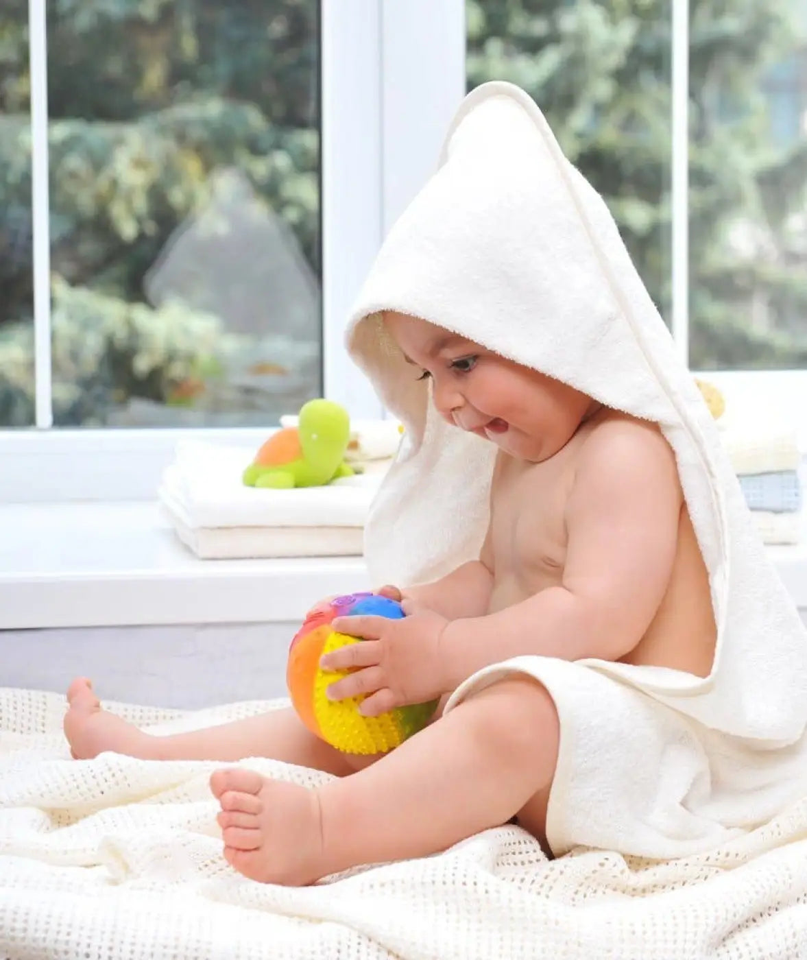 CaaOcho Natural Rubber Toys sensory ball: Natural Rubber 4" Baby Rainbow Sensory Ball
