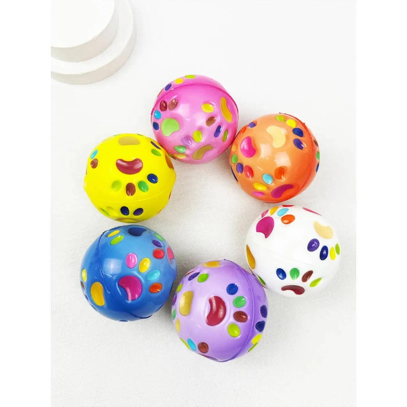 Love and Repeat bouncy balls: Paw Design Super High Bouncing Balls