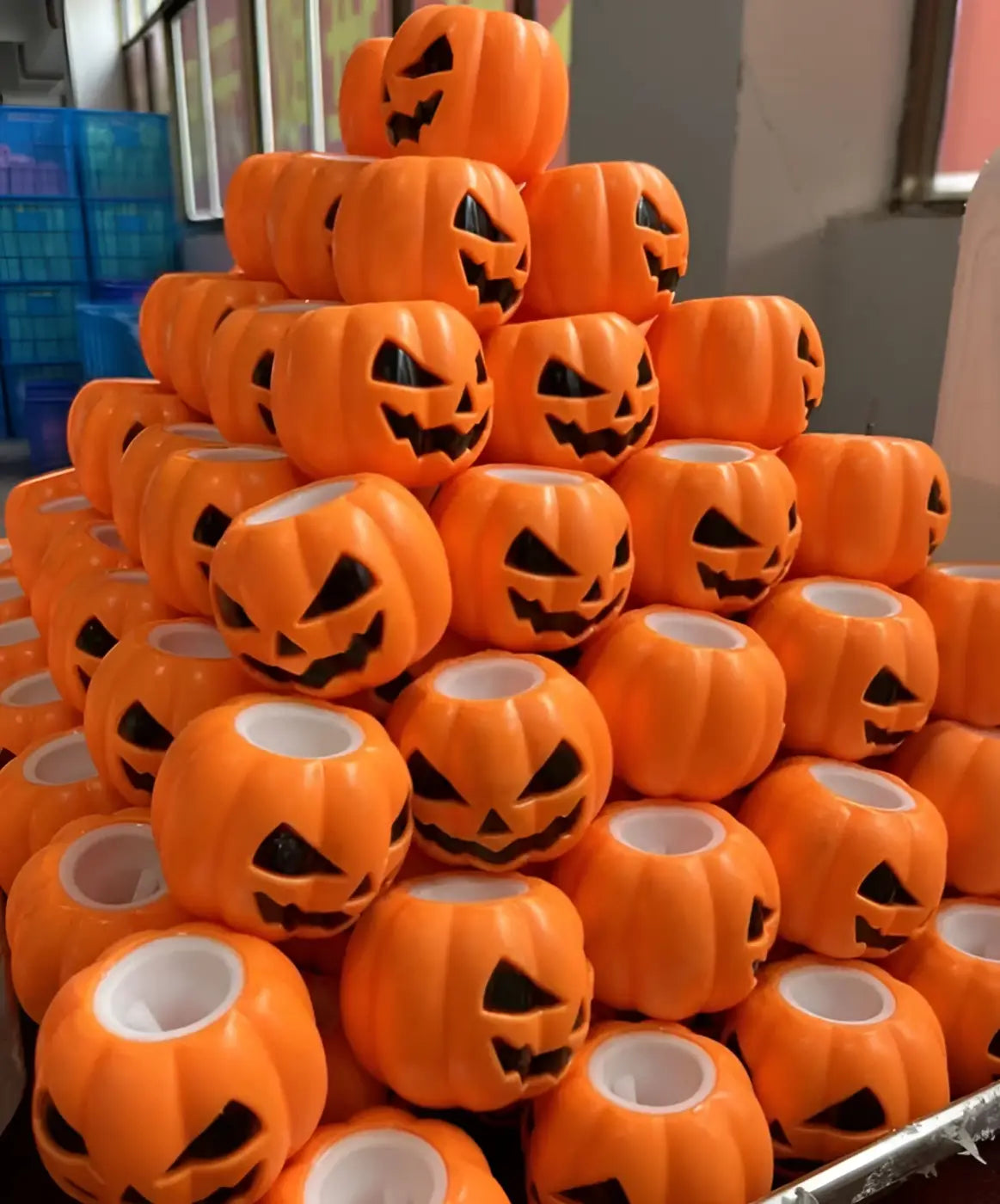 The Ball Depot holiday balls: Pumpkin Head Pinch And Release Ball