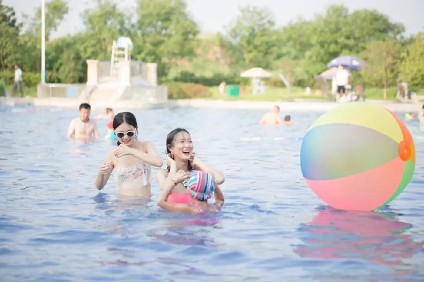 The Ball Depot beach ball: Super Big Inflatable Beach Ball
